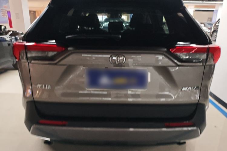 Used Toyota RAV4 2022 2.0L CVT Two-Wheel Drive Fashion Plus Edition Rear