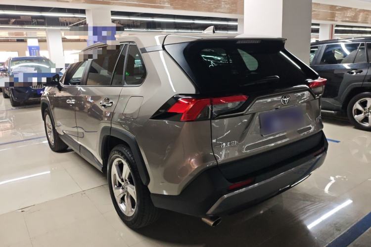 Used Toyota RAV4 2022 2.0L CVT Two-Wheel Drive Fashion Plus Edition Rear Left 45 Deg