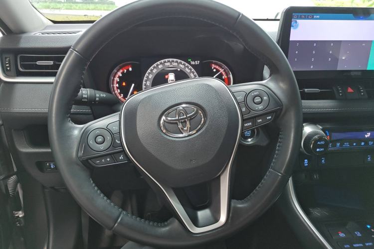 Used Toyota RAV4 2022 2.0L CVT Two-Wheel Drive Fashion Plus Edition Steering Wheel