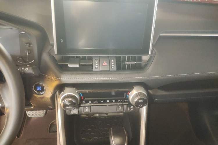 Used Toyota RAV4 2022 2.0L CVT Two-Wheel Drive Fashion Plus Edition Audio And AC Panel
