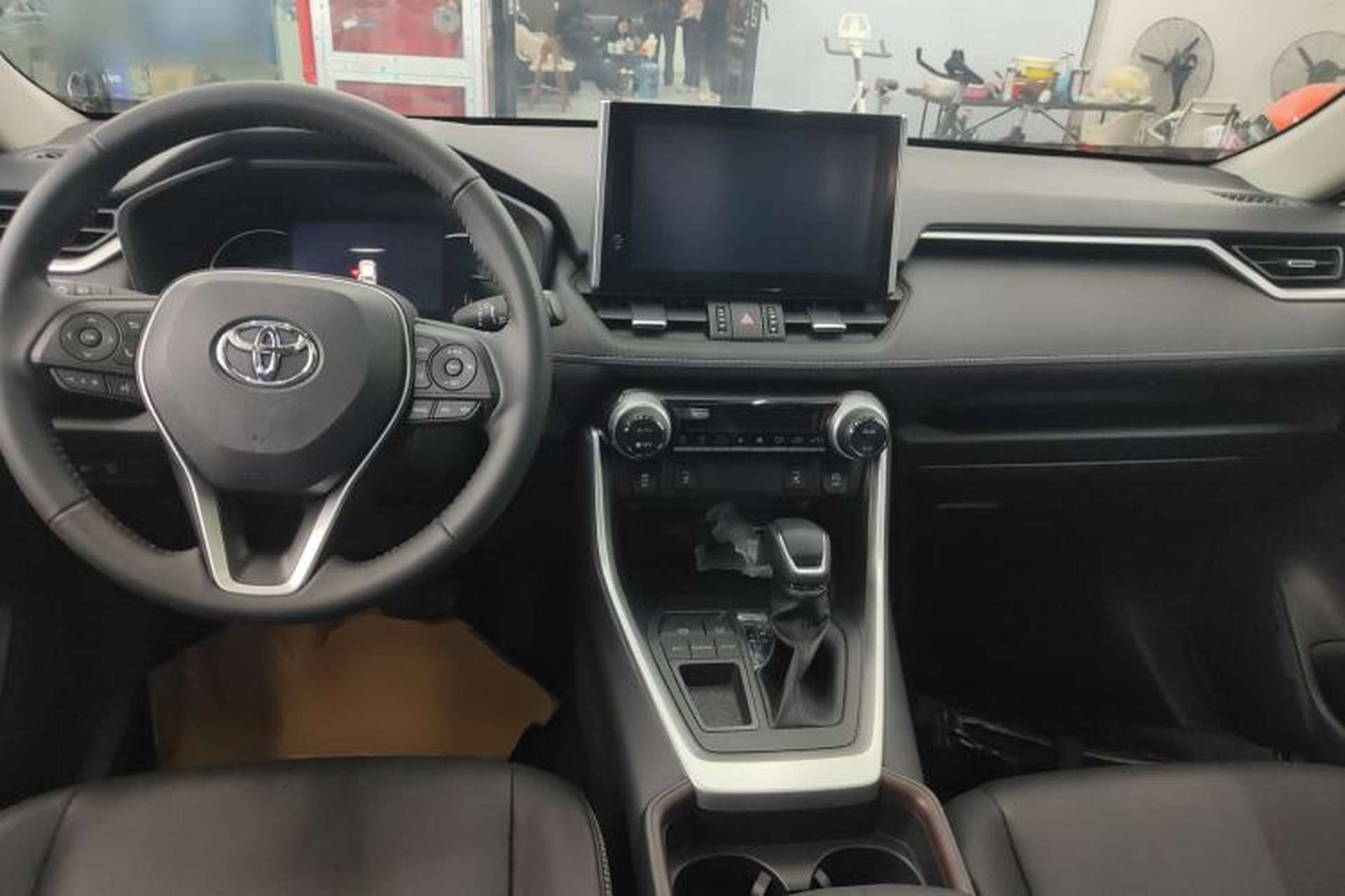 Used Toyota RAV4 2022 2.0L CVT Two-Wheel Drive Fashion Edition Center Console