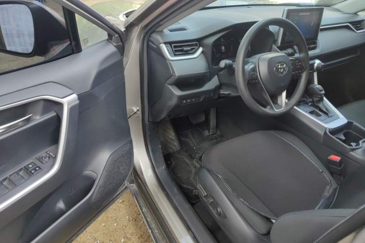Used Toyota RAV4 2022 Dual-Engine 2.5L E-CVT Two-Wheel Drive Elite Edition Driver Seat