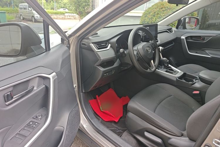 Used Toyota RAV4 2022 2.0L CVT Two-Wheel Drive Urban Edition Driver Seat