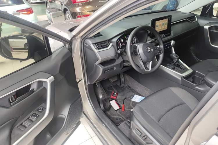 Used Toyota RAV4 2022 2.0L CVT Two-Wheel Drive Urban Edition Driver Seat