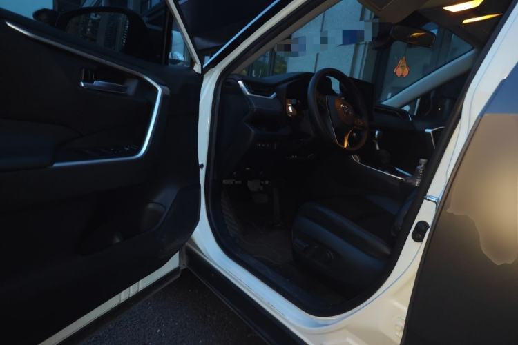 Used Toyota RAV4 2022 Dual-Engine 2.5L E-CVT Two-Wheel Drive Elite Edition Driver Seat