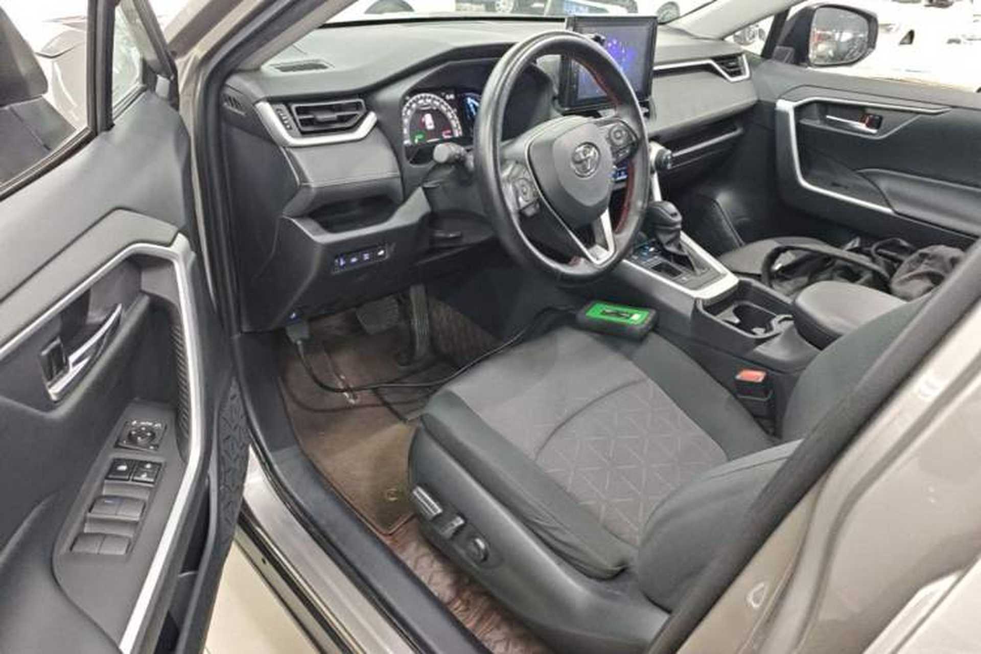 Used Toyota RAV4 2022 Dual-Engine 2.5L E-CVT Two-Wheel Drive Elite Edition Driver Seat