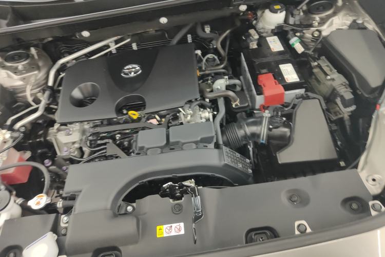 Used Toyota RAV4 2022 2.0L CVT Two-Wheel Drive Fashion Edition Engine Bay