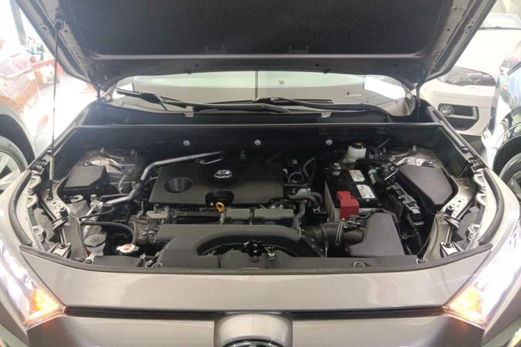 Used Toyota RAV4 2022 2.0L CVT Two-Wheel Drive Fashion Edition Engine Bay