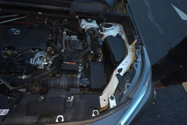 Used Toyota RAV4 2022 Dual-Engine 2.5L E-CVT Two-Wheel Drive Elite Edition Engine Bay Left