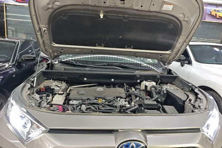 Used Toyota RAV4 2022 Dual-Engine 2.5L E-CVT Two-Wheel Drive Elite Edition Engine Bay