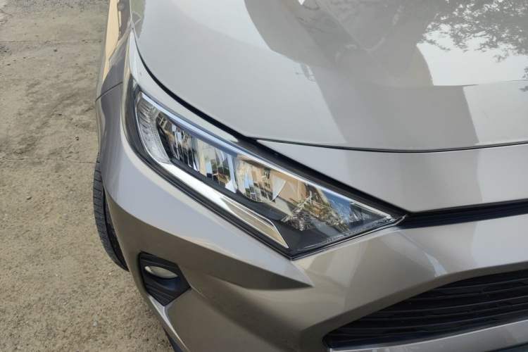Used Toyota RAV4 2022 Dual-Engine 2.5L E-CVT Two-Wheel Drive Elite Edition Exterior 3
