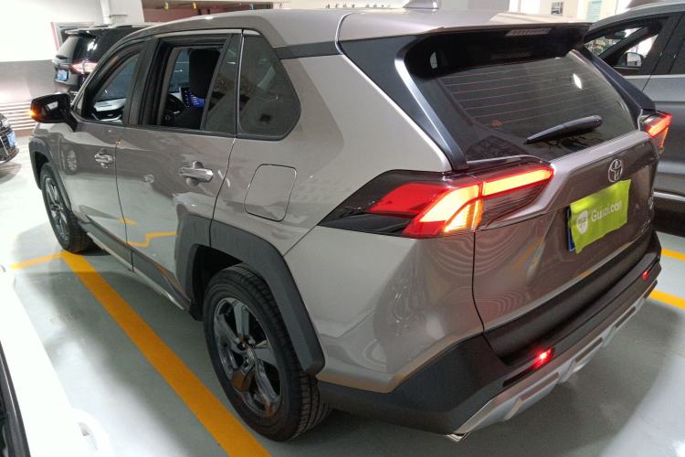 Used Toyota RAV4 2022 2.0L CVT 4x4 Fashion Edition Exterior 3