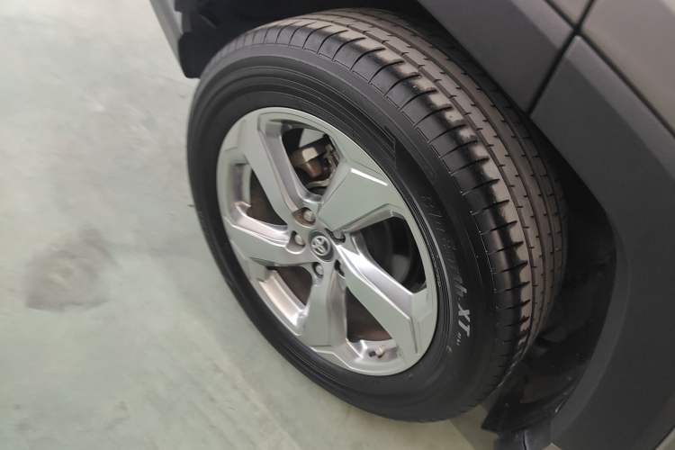 Used Toyota RAV4 2022 2.0L CVT Two-Wheel Drive Fashion Edition Exterior 5