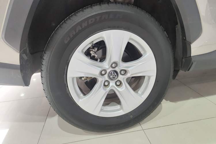 Used Toyota RAV4 2022 2.0L CVT Two-Wheel Drive Urban Edition Exterior 5