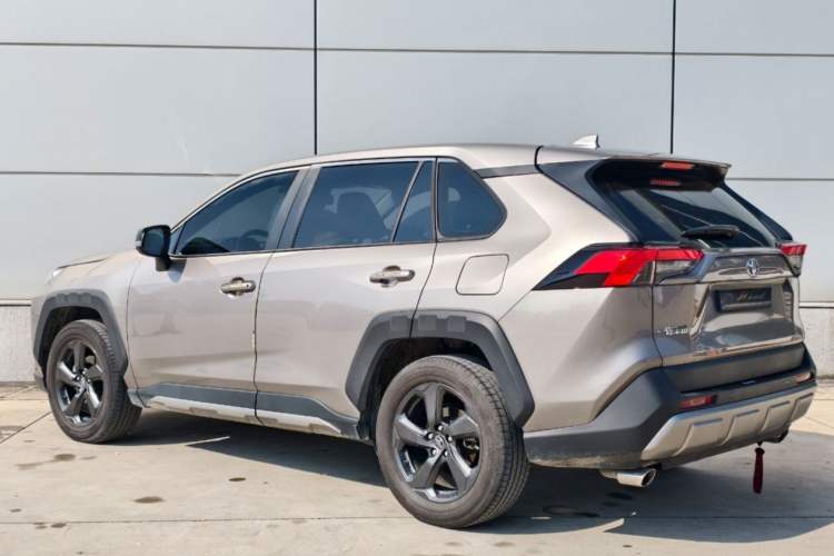 Used Toyota RAV4 2022 2.0L CVT 4x4 Style Plus Edition Exterior 5