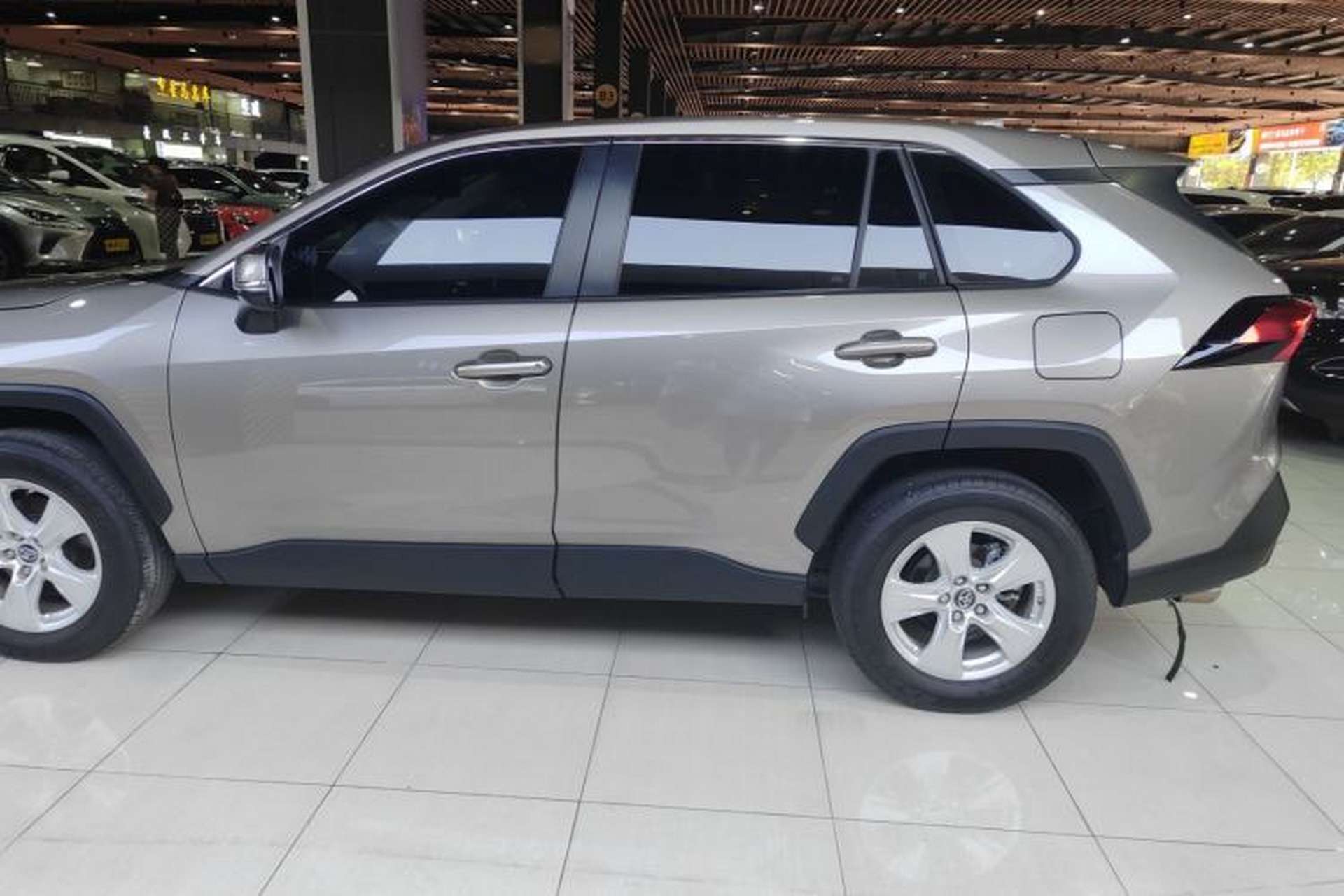 Used Toyota RAV4 2022 2.0L CVT Two-Wheel Drive Urban Edition Exterior 7