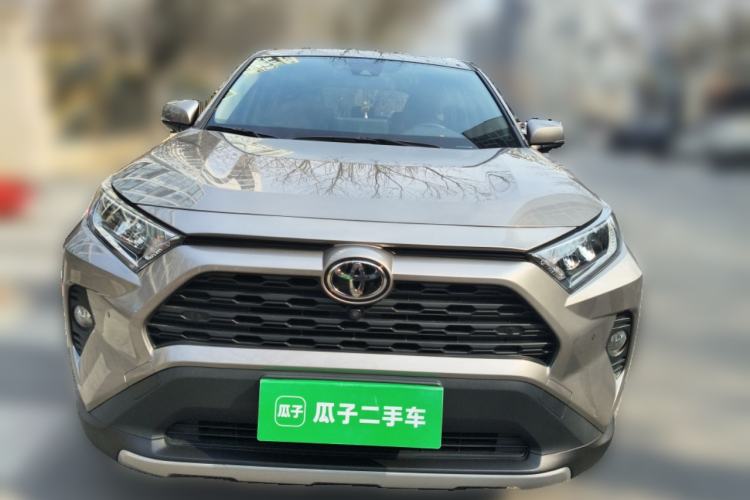 Used Toyota RAV4 2022 2.0L CVT Two-Wheel Drive Fashion Plus Edition Front