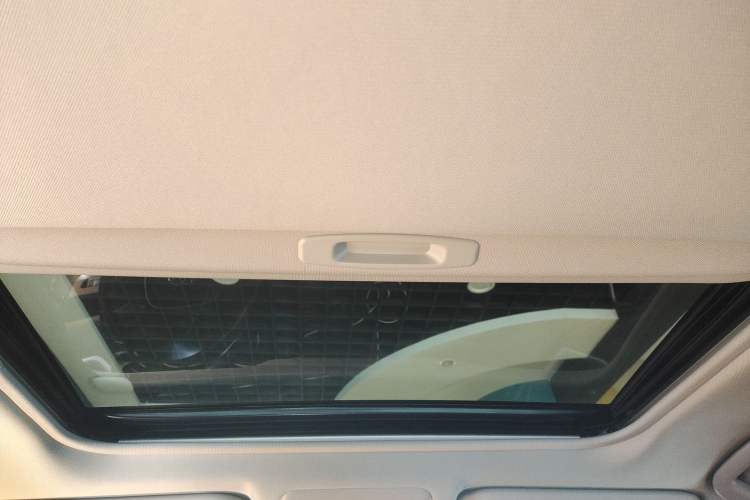 Used Toyota RAV4 2022 2.0L CVT Two-Wheel Drive Fashion Plus Edition Headliner