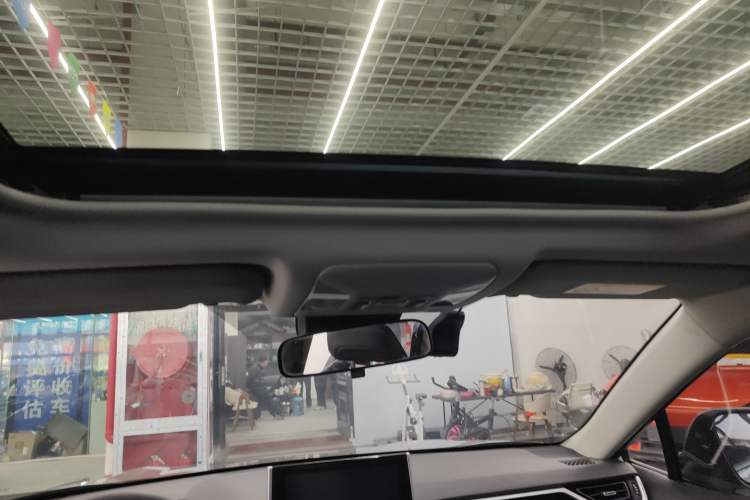 Used Toyota RAV4 2022 2.0L CVT Two-Wheel Drive Fashion Edition Headliner