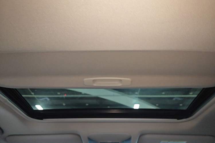 Used Toyota RAV4 2022 2.0L CVT Two-Wheel Drive Fashion Edition Headliner