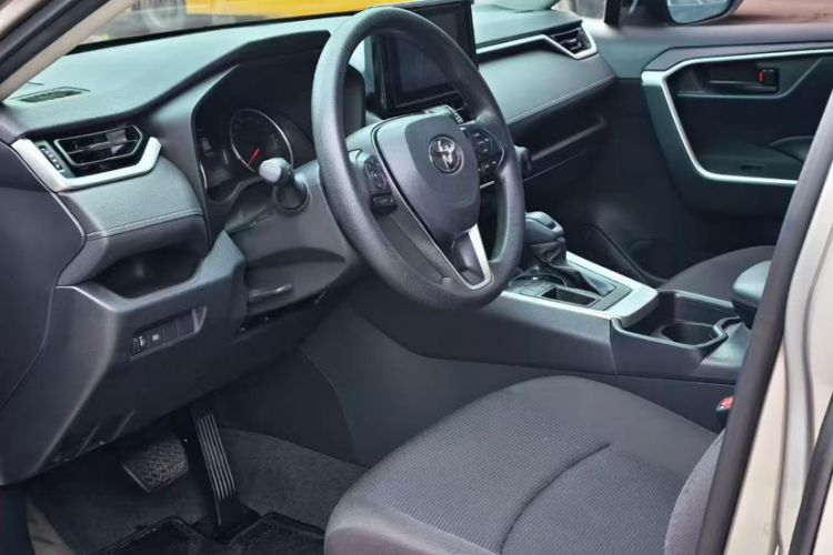 Used Toyota RAV4 2022 2.0L CVT Two-Wheel Drive Urban Edition Interior 2