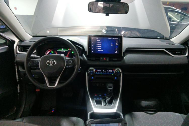 Used Toyota RAV4 2022 2.0L CVT 4x4 Fashion Edition Interior 2