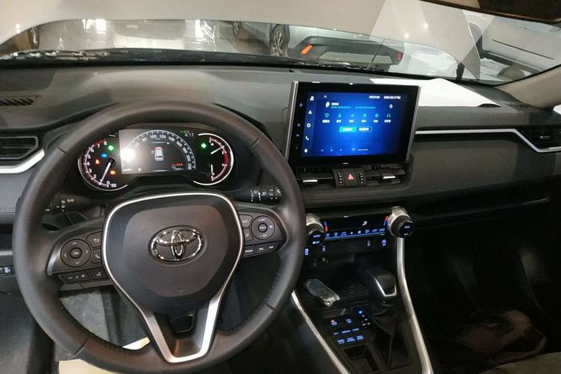 Used Toyota RAV4 2022 2.0L CVT 4x4 Style Plus Edition Interior 2