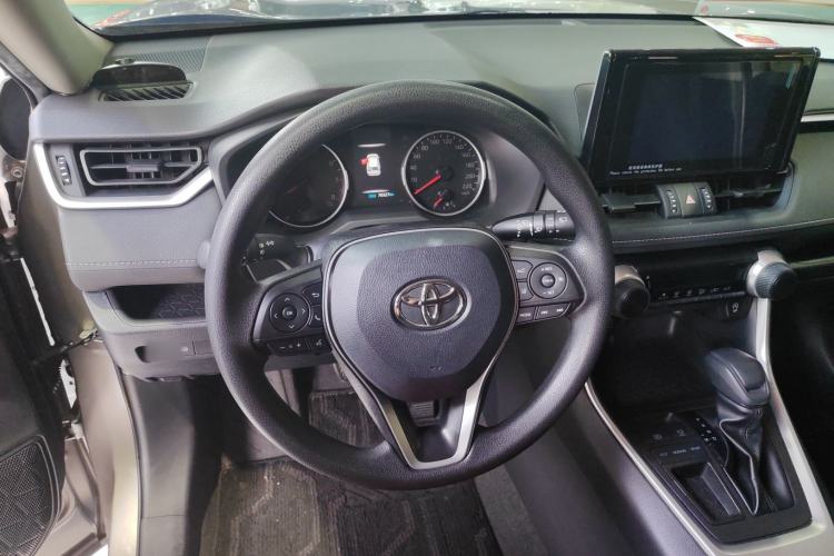 Used Toyota RAV4 2022 2.0L CVT Two-Wheel Drive Urban Edition Interior 7