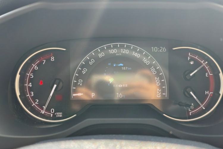 Used Toyota RAV4 2022 2.0L CVT 4x4 Style Plus Edition Interior 9
