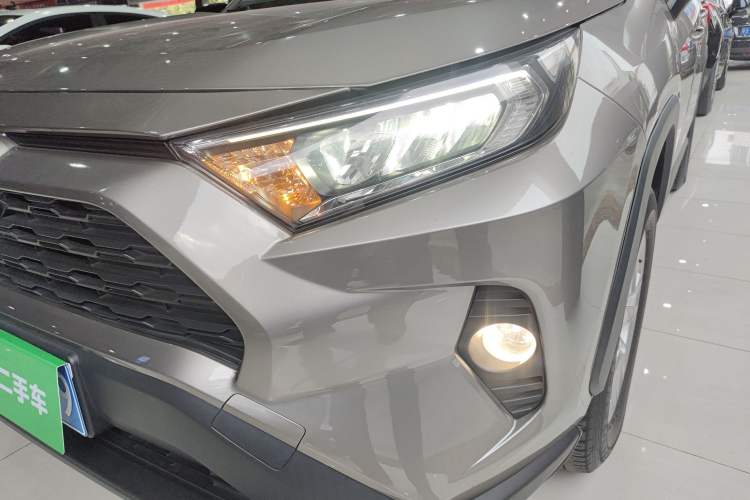 Used Toyota RAV4 2022 2.0L CVT Two-Wheel Drive Urban Edition Left Front Headlight