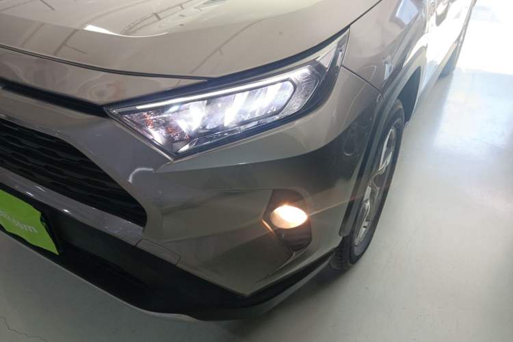 Used Toyota RAV4 2022 2.0L CVT Two-Wheel Drive Fashion Edition Left Front Headlight