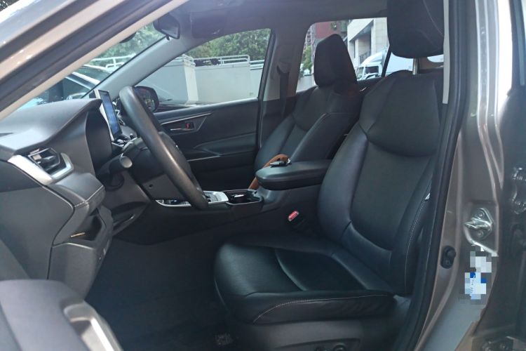 Used Toyota RAV4 2022 2.0L CVT 4x4 Fashion Edition Left Front Seat