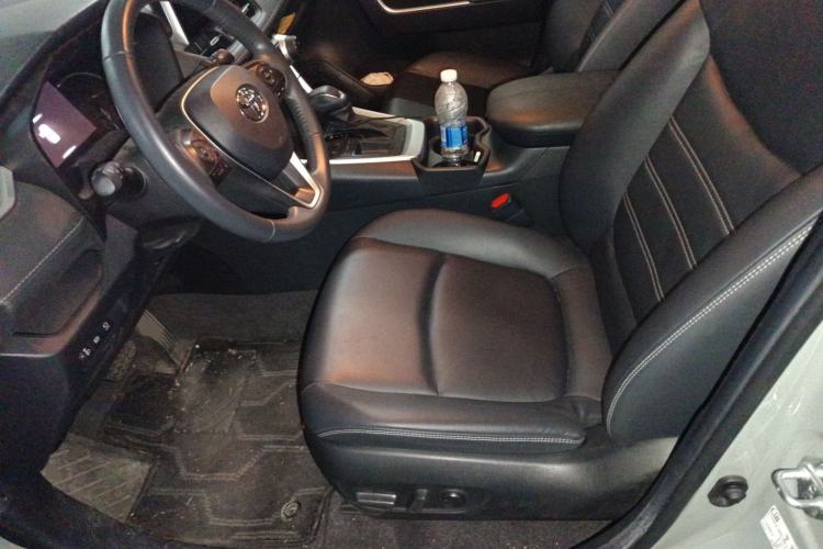 Used Toyota RAV4 2022 2.0L CVT Two-Wheel Drive Fashion Plus Edition Left Front Seat