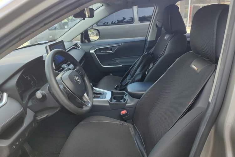 Used Toyota RAV4 2022 Dual-Engine 2.5L E-CVT Two-Wheel Drive Elite Edition Left Front Seat