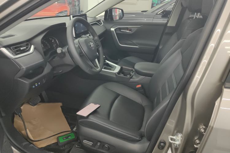 Used Toyota RAV4 2022 2.0L CVT Two-Wheel Drive Fashion Edition Left Front Seat