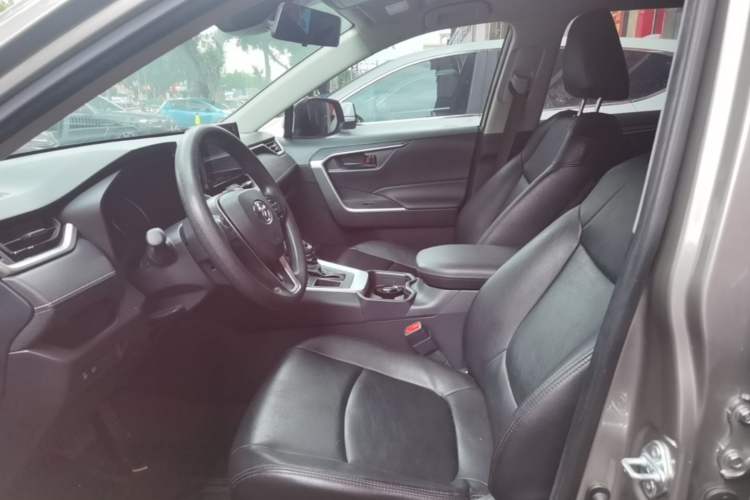 Used Toyota RAV4 2022 2.0L CVT Two-Wheel Drive Urban Edition Left Front Seat