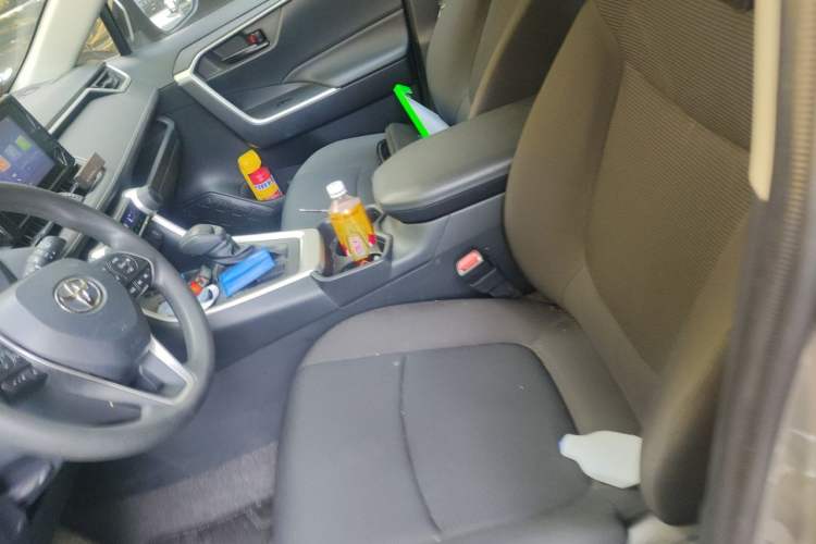 Used Toyota RAV4 2022 2.0L CVT Two-Wheel Drive Urban Edition Left Front Seat