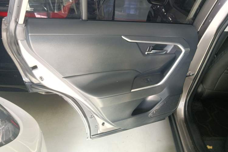Used Toyota RAV4 2022 2.0L CVT Two-Wheel Drive Fashion Edition Left Rear Door Interior