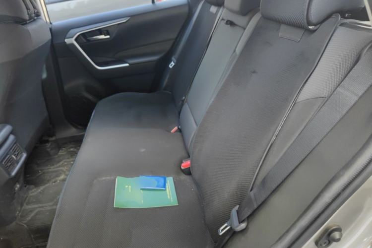 Used Toyota RAV4 2022 Dual-Engine 2.5L E-CVT Two-Wheel Drive Elite Edition Left Rear Seat