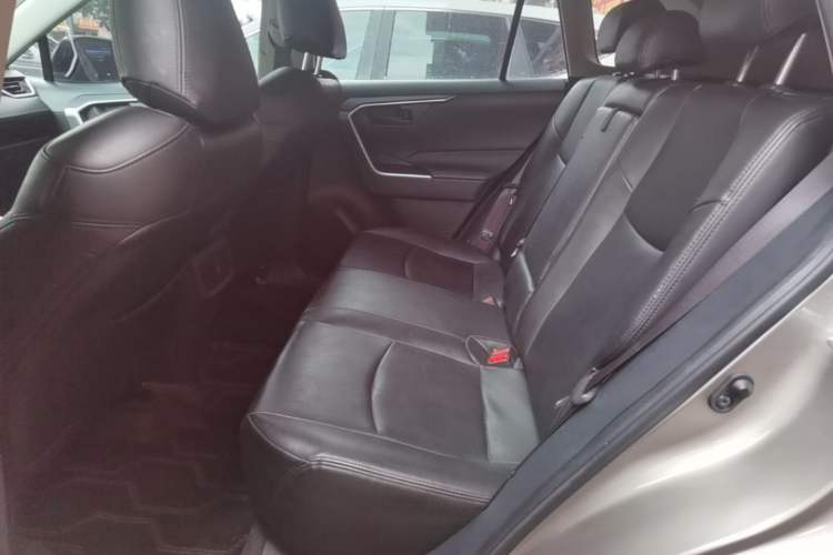 Used Toyota RAV4 2022 2.0L CVT Two-Wheel Drive Urban Edition Left Rear Seat