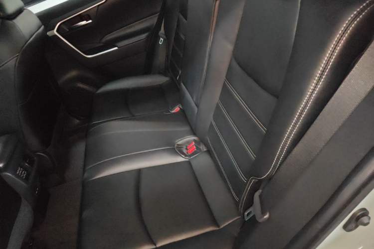 Used Toyota RAV4 2022 2.0L CVT Two-Wheel Drive Fashion Edition Left Rear Seat