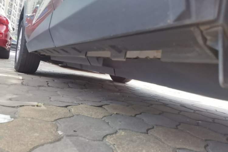 Used Toyota RAV4 2022 2.0L CVT Two-Wheel Drive Urban Edition Left Side Sill