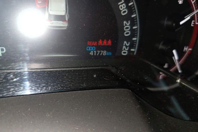 Used Toyota RAV4 2022 2.0L CVT 4x4 Fashion Edition Odometer Close Up