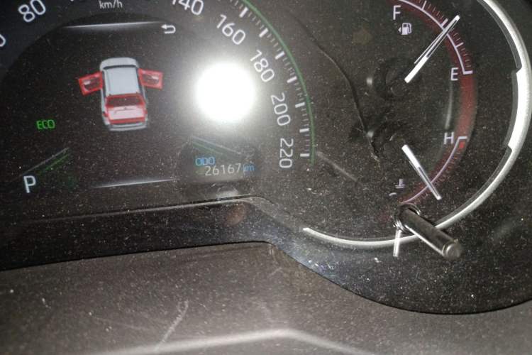Used Toyota RAV4 2022 2.0L CVT Two-Wheel Drive Fashion Plus Edition Odometer Close Up