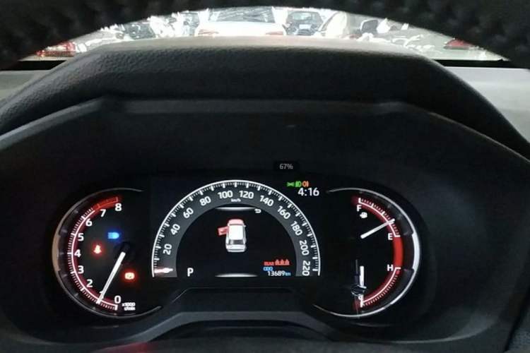 Used Toyota RAV4 2022 2.0L CVT 4x4 Style Plus Edition Odometer Close Up