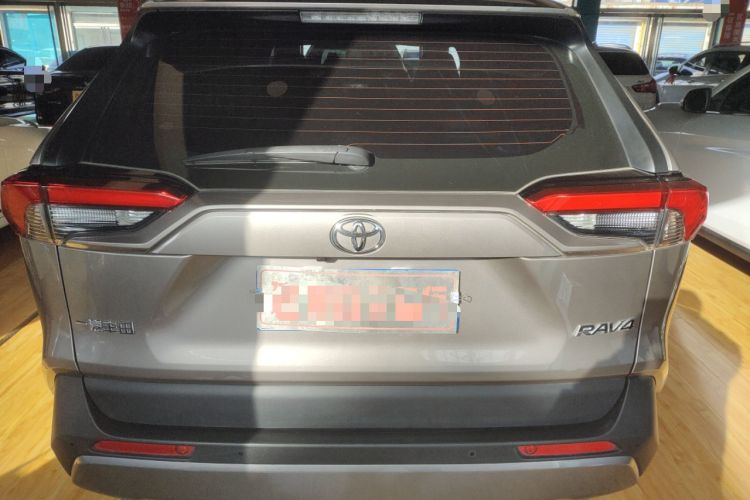 Used Toyota RAV4 2022 2.0L CVT Two-Wheel Drive Fashion Plus Edition Rear