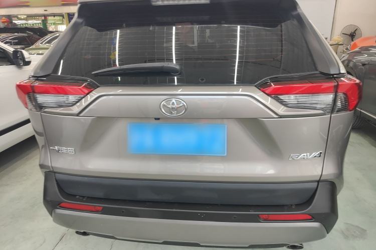 Used Toyota RAV4 2022 2.0L CVT Two-Wheel Drive Fashion Edition Rear