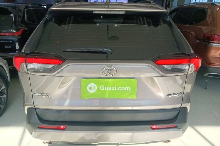 Used Toyota RAV4 2022 2.0L CVT Two-Wheel Drive Fashion Edition Rear