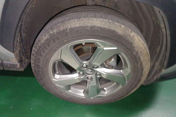 Used Toyota RAV4 2022 2.0L CVT Two-Wheel Drive Fashion Plus Edition Right Front Wheel Hub