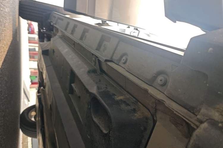 Used Toyota RAV4 2022 2.0L CVT Two-Wheel Drive Urban Edition Right Side Sill